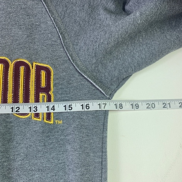 Universal Studios Harry Potter Gryffindor Wizarding World Crewneck Sweatshirt XS - Picture 7 of 12